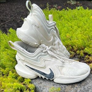 Nike Cosmic Unity Men’s Basketball Shoe